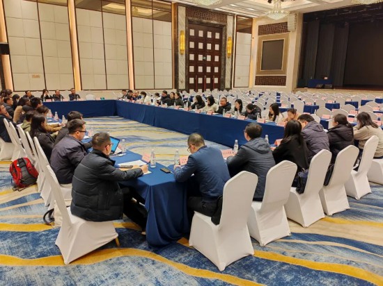 2025年12月,成渝地区双城经济圈金融系统打非工作第一期联合培训班上,这些行业协会纷纷登台。重庆社会组织在行动,他们正成为防非打非的“排头兵”。